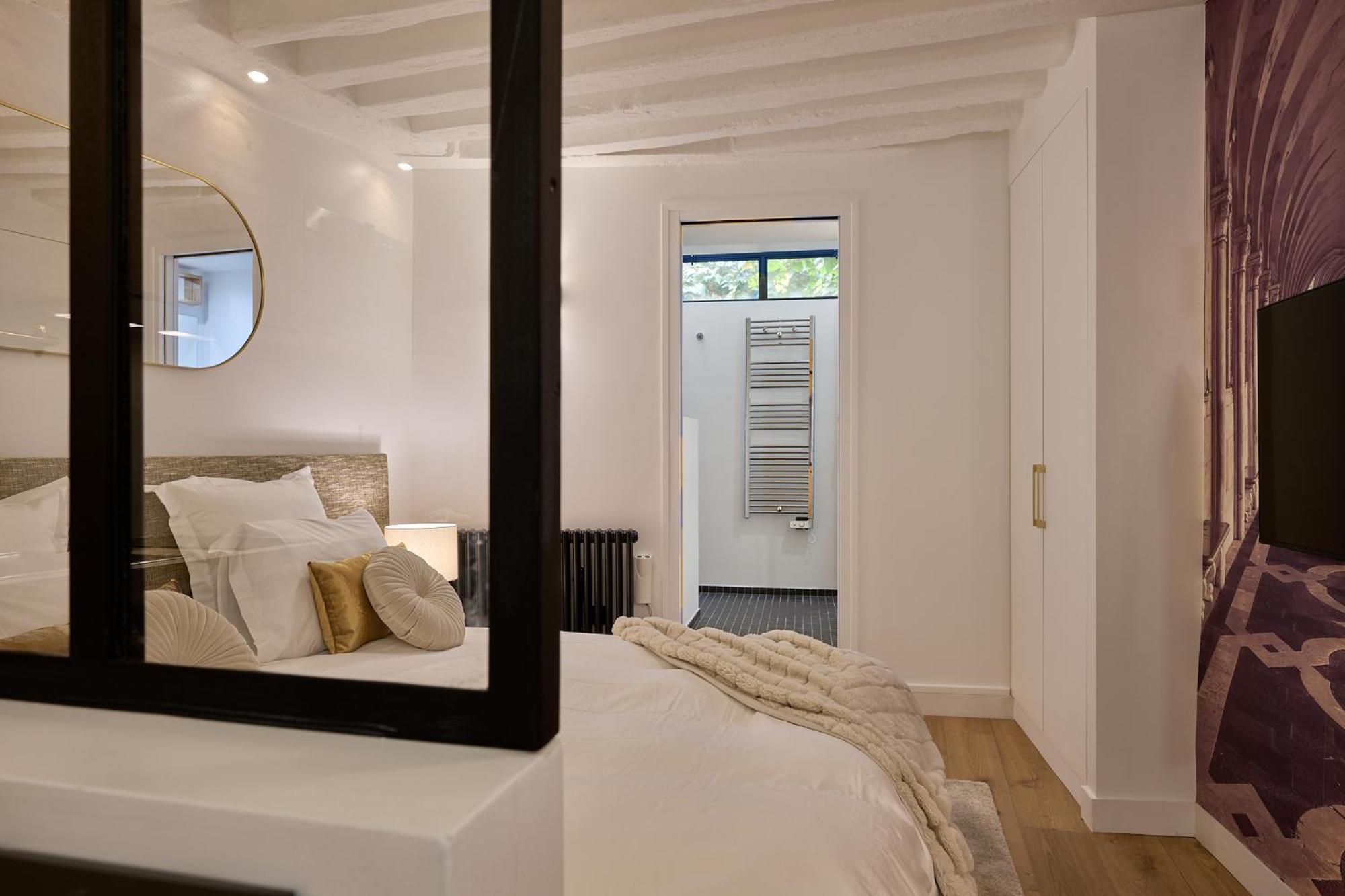 Quartier Notre Dame Apartment
